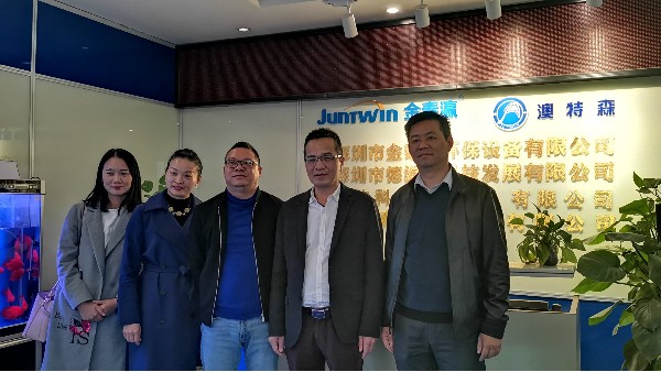 熱烈歡迎深圳市龍崗區高新技術產業協會一行蒞臨金泰瀛進行參觀指導