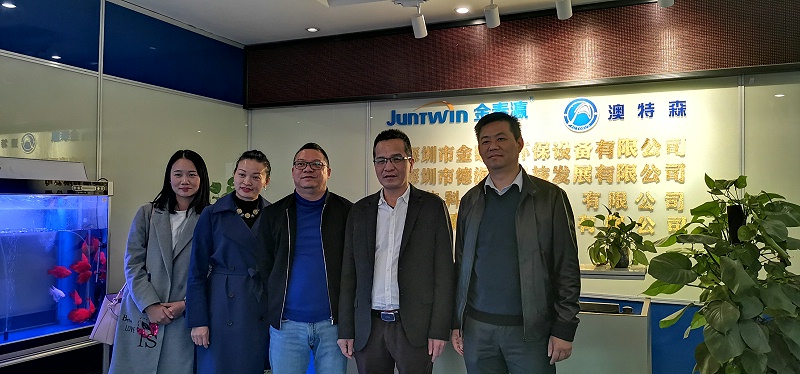 熱烈歡迎深圳市龍崗區(qū)高新技術產(chǎn)業(yè)協(xié)會一行蒞臨金泰瀛進行參觀指導